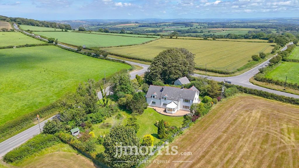 Property photo 1 of 52