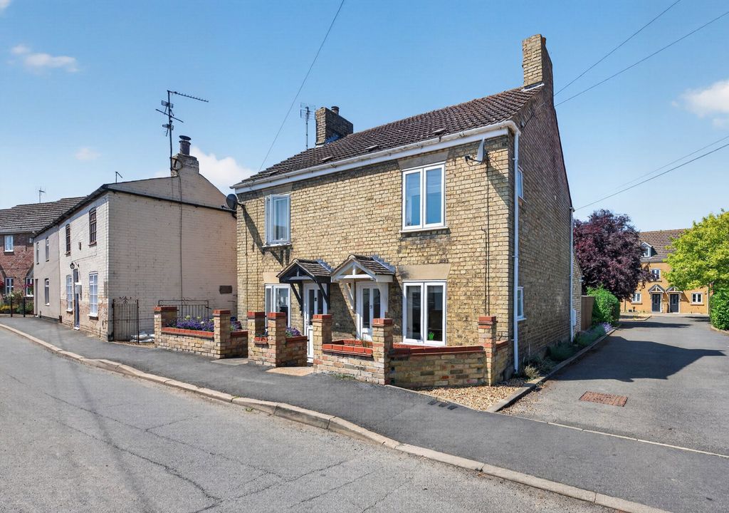 Property photo 1 of 30