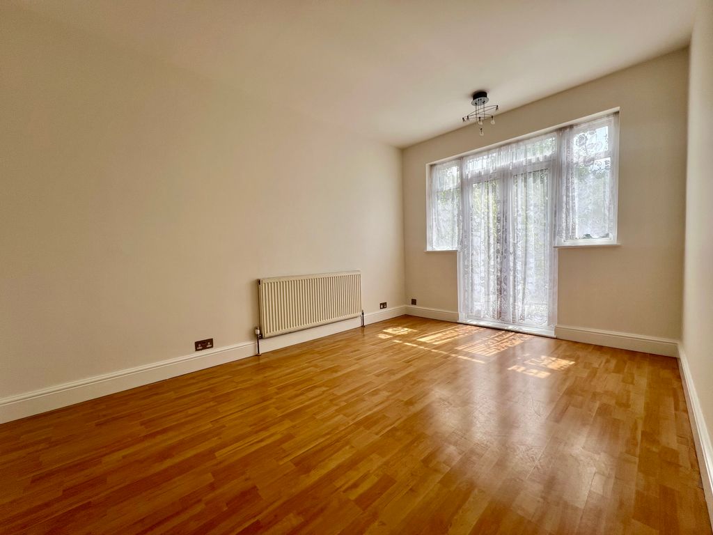 Property photo 2 of 8 Img_7650