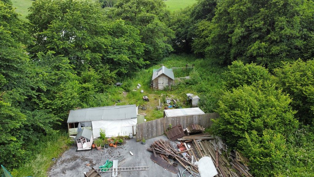 Property photo 3 of 5