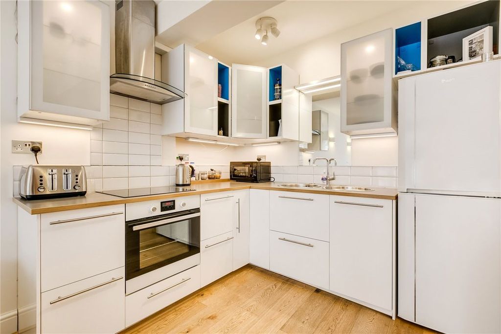 Property photo 2 of 6