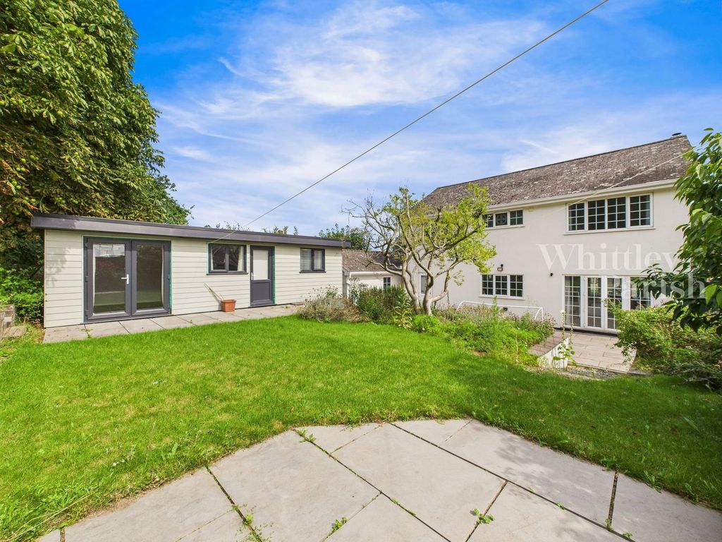 Property photo 2 of 26