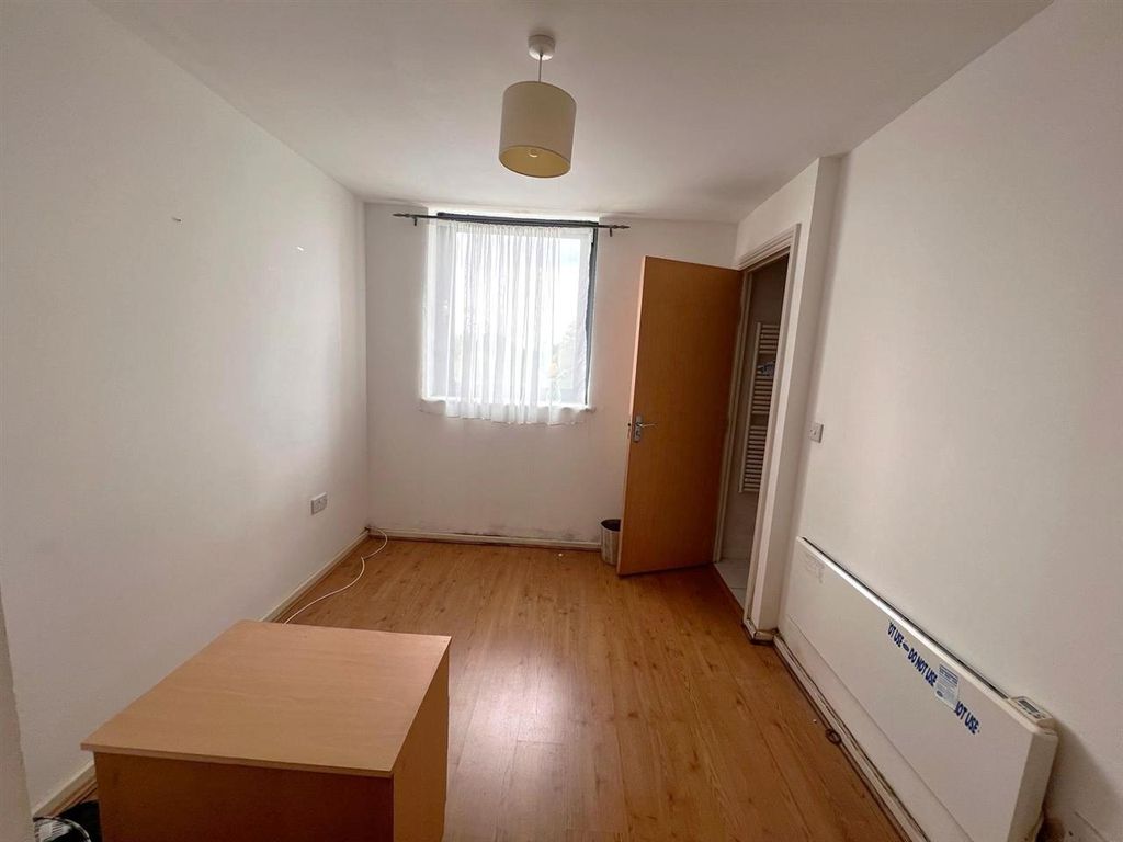 Property photo 3 of 8 Bedroom One