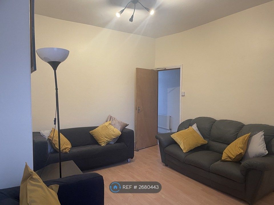 Property photo 3 of 24