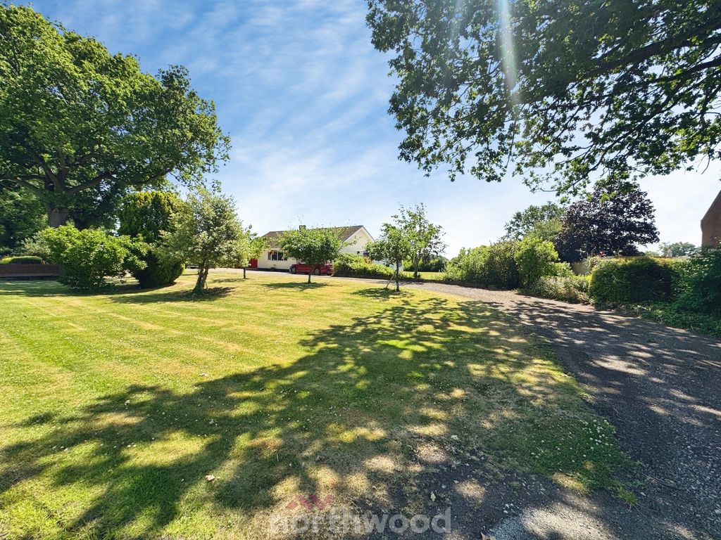 Property photo 2 of 29