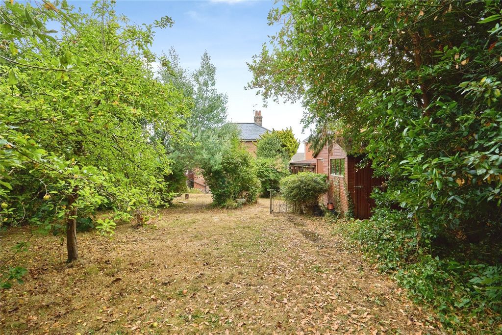 Property photo 2 of 23 Picture No. 18