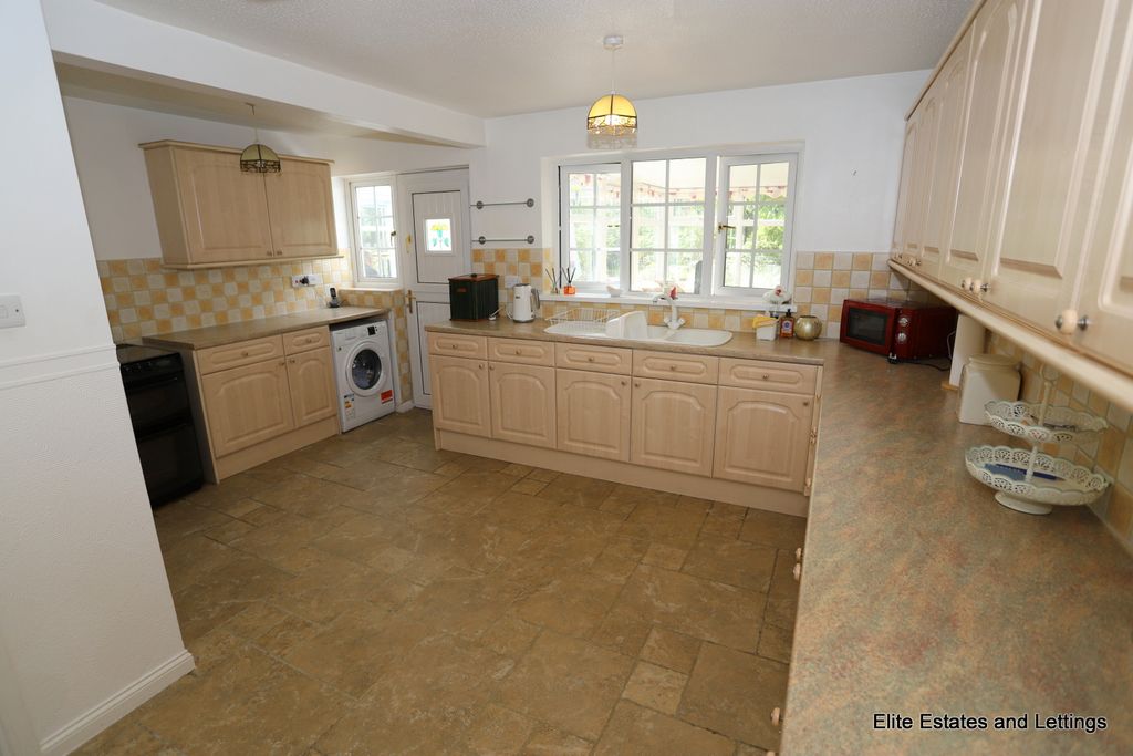 Property photo 2 of 33 02-Img_0968