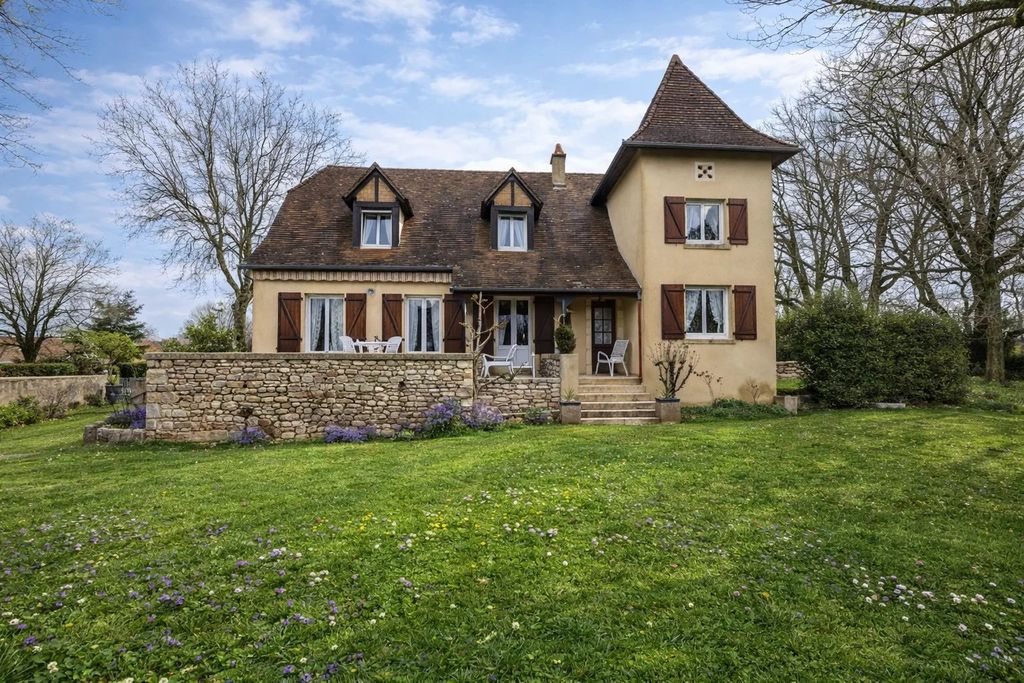 Property photo 1 of 31 To Be Discovered Without Delay In The Town Of Payrac – Superb Quercy-Style House With Great Potential