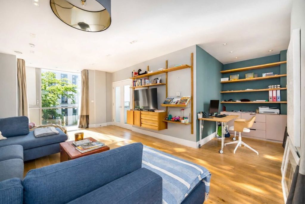 Property photo 3 of 8