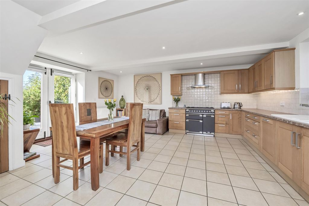 Property photo 2 of 34 Dcp_1158.Jpg