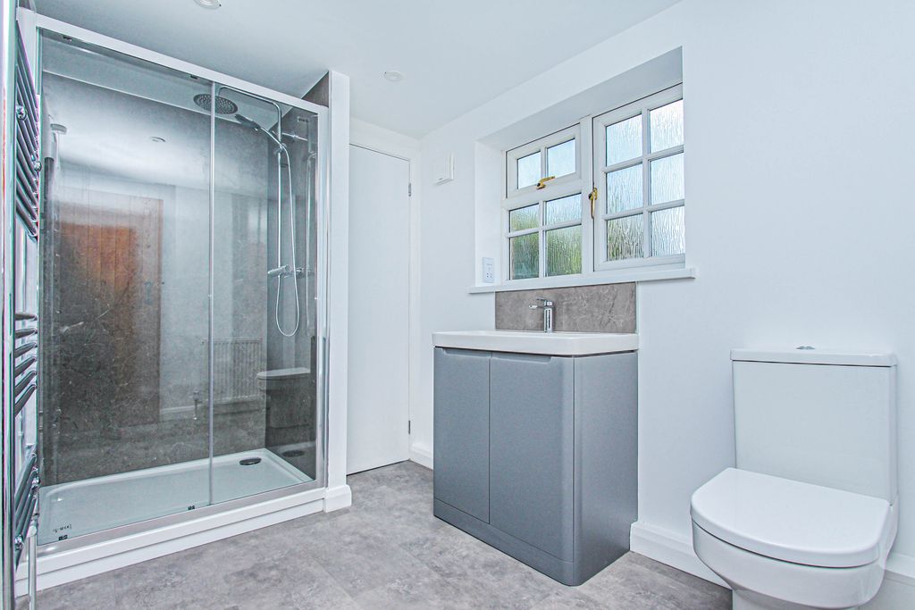 Property photo 3 of 12 Shower Room