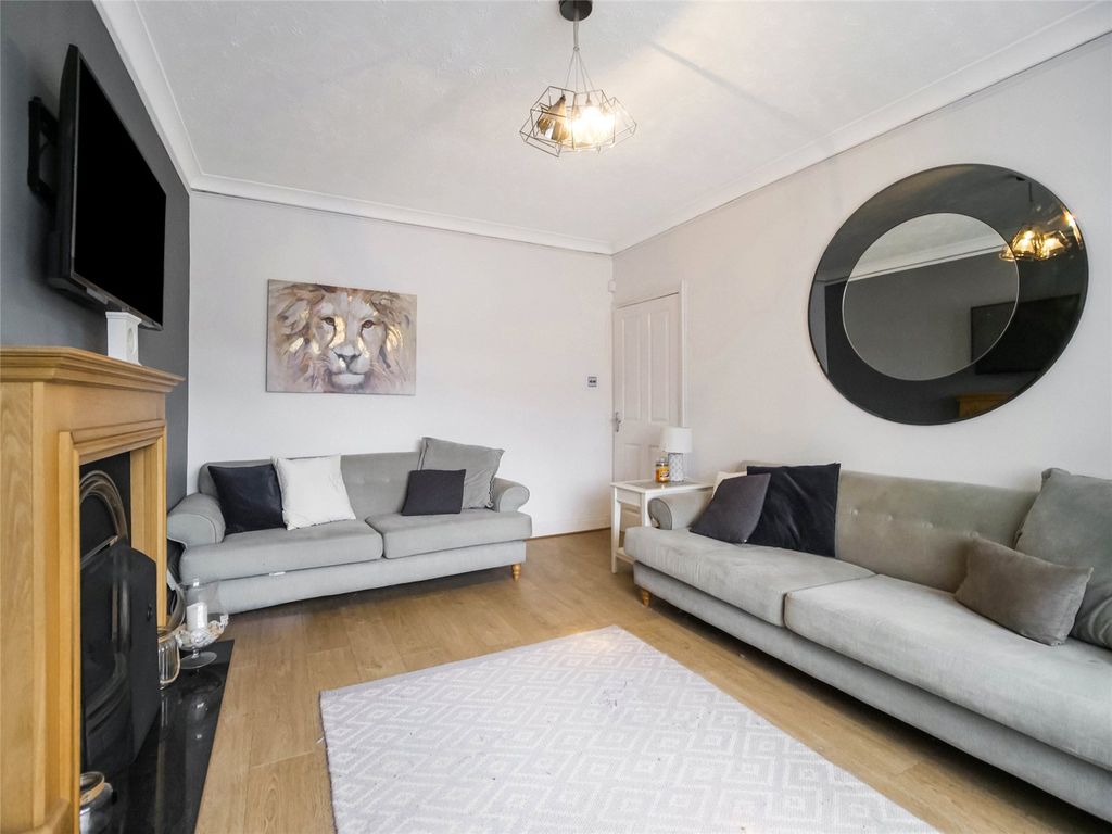 Property photo 3 of 22 Picture No. 21