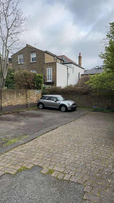 Property photo 3 of 4