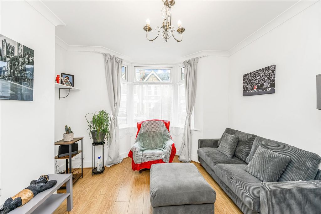 Property photo 3 of 15