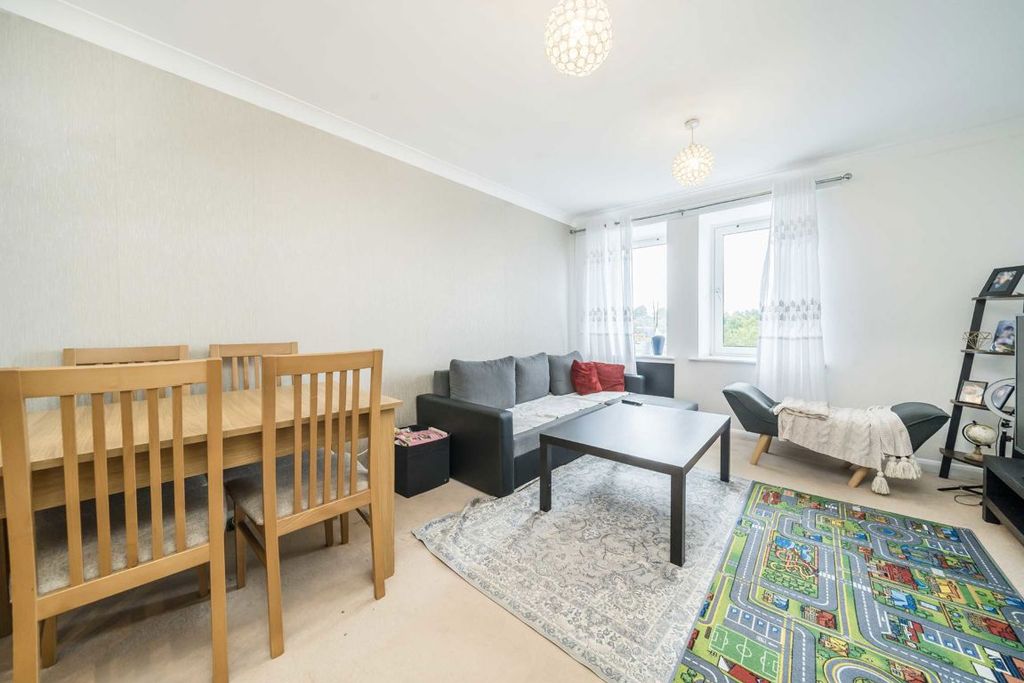 Property photo 2 of 4