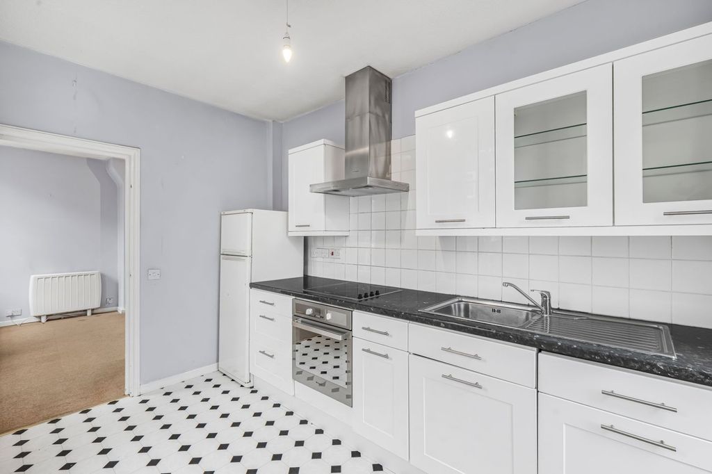 Property photo 2 of 9 Picture No. 19