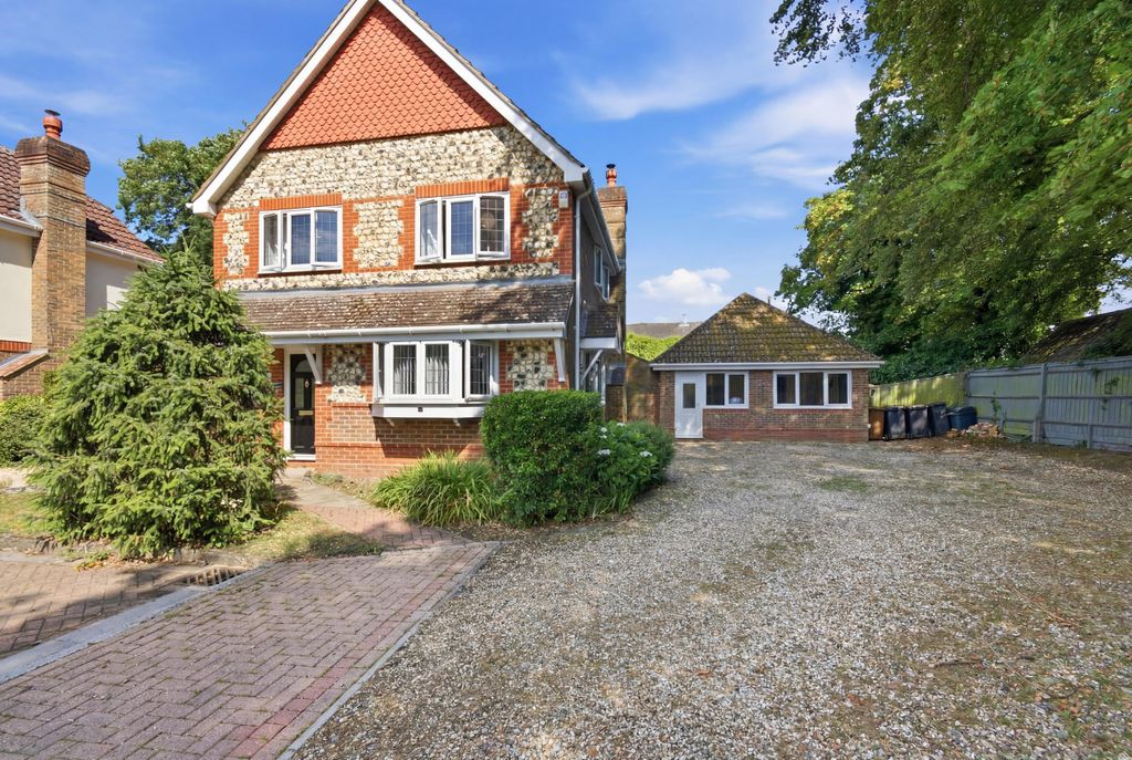 Property photo 1 of 20