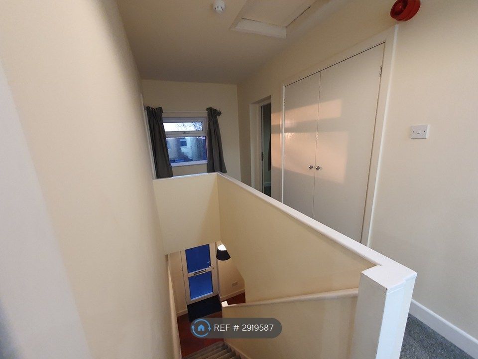 Property photo 3 of 11 Landing Area