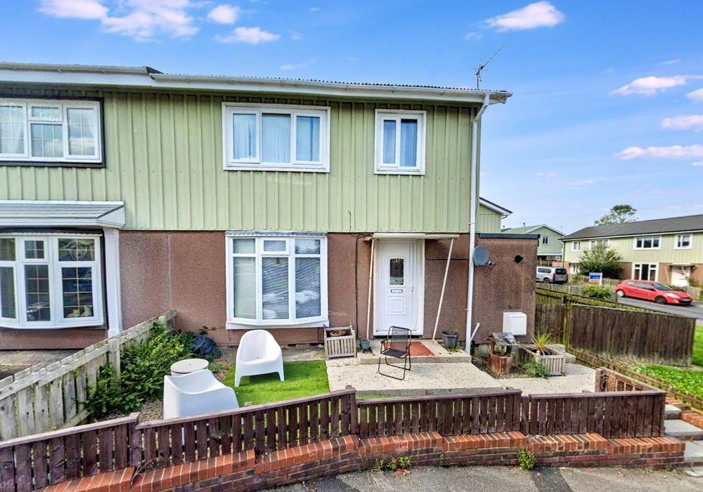 Property photo 1 of 2