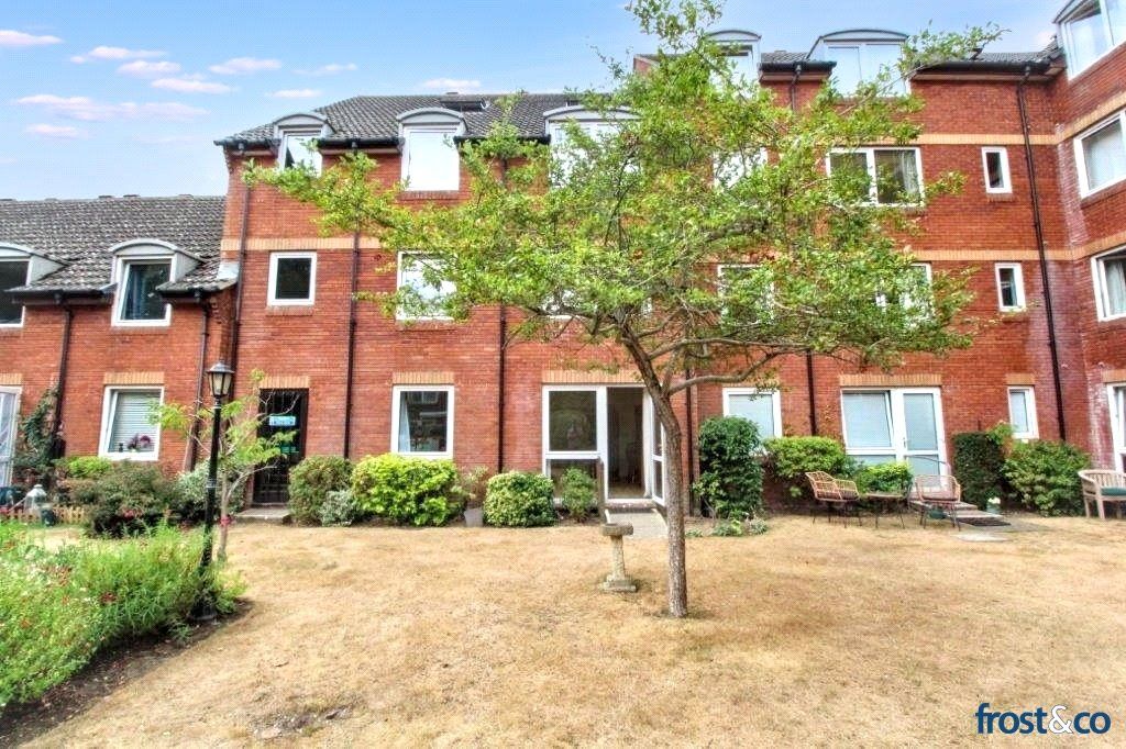 Property photo 1 of 11 Outside Space