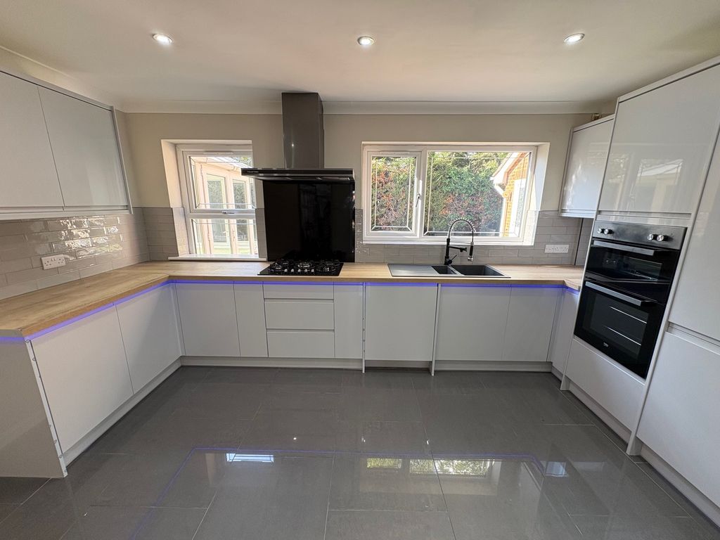 Property photo 2 of 24 Image