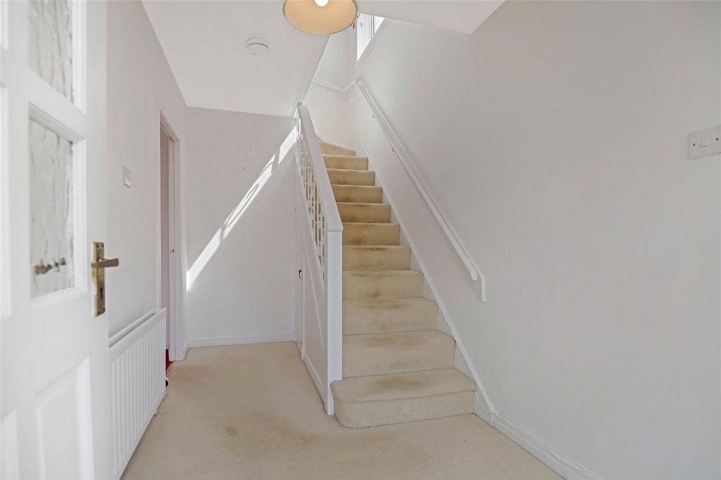 Property photo 2 of 19 Hall