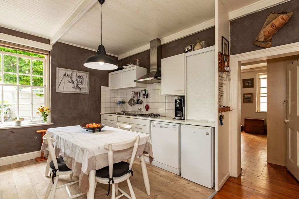 Property photo 3 of 34 Kw1730221