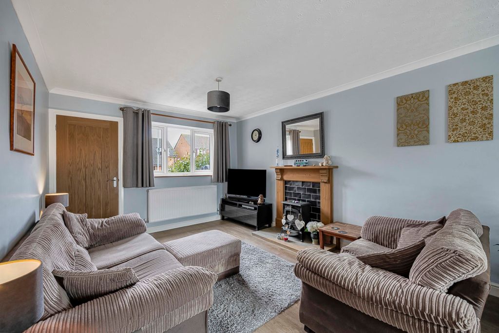 Property photo 3 of 20 28_71072.Jpg