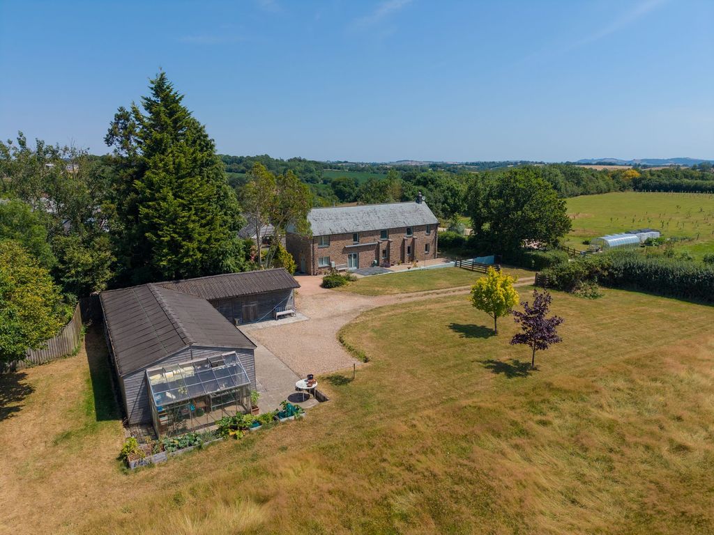Property photo 1 of 39
