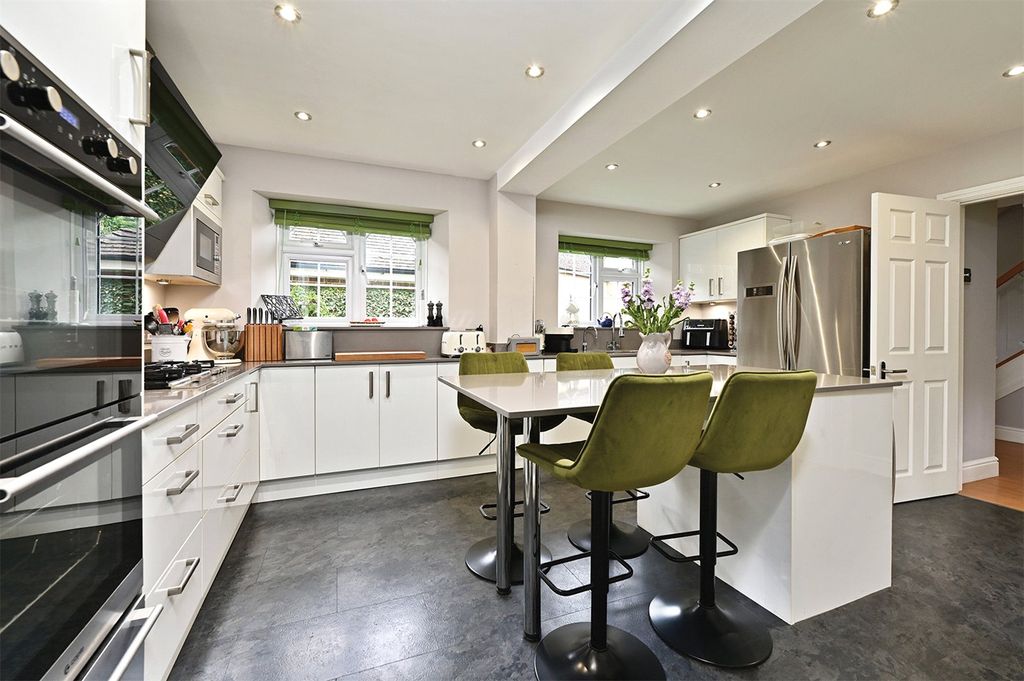 Property photo 2 of 17 Picture No. 01