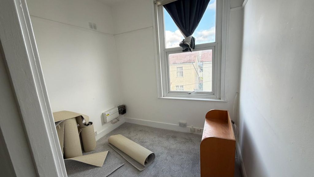 Property photo 2 of 5 Gallery