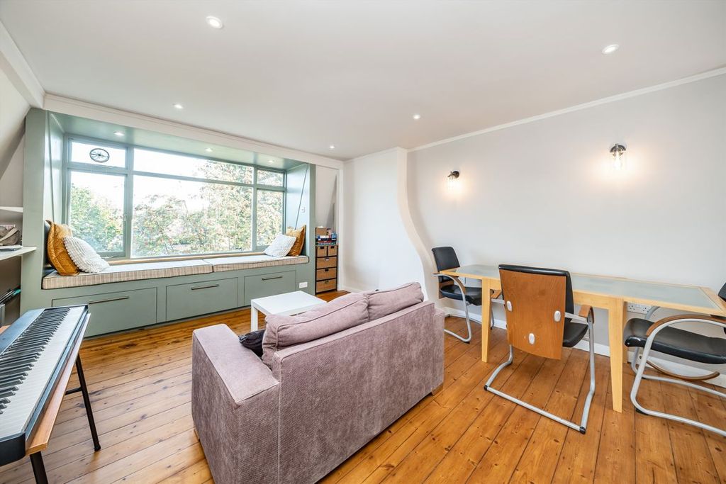 Property photo 2 of 7