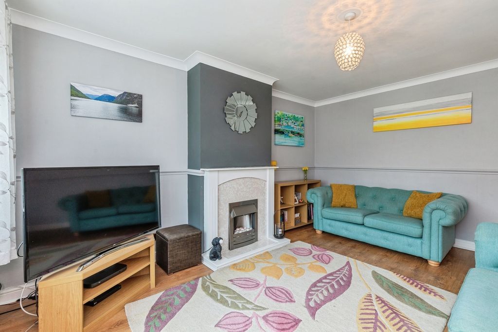 Property photo 3 of 17 Pbox-Img.Jpg