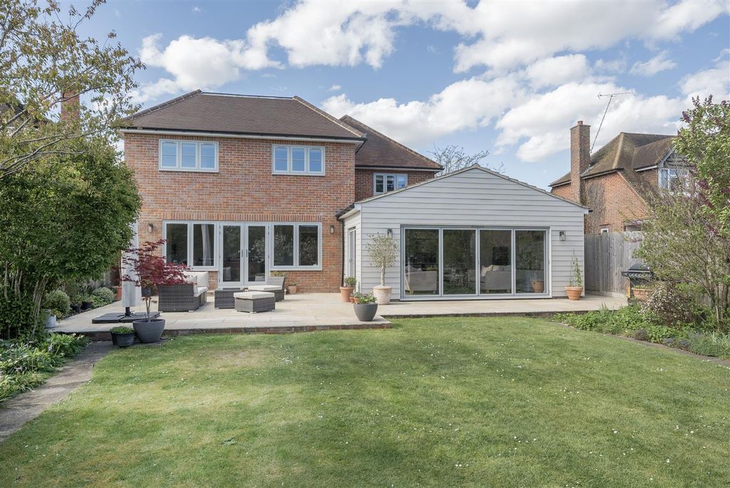 Property photo 1 of 20 External