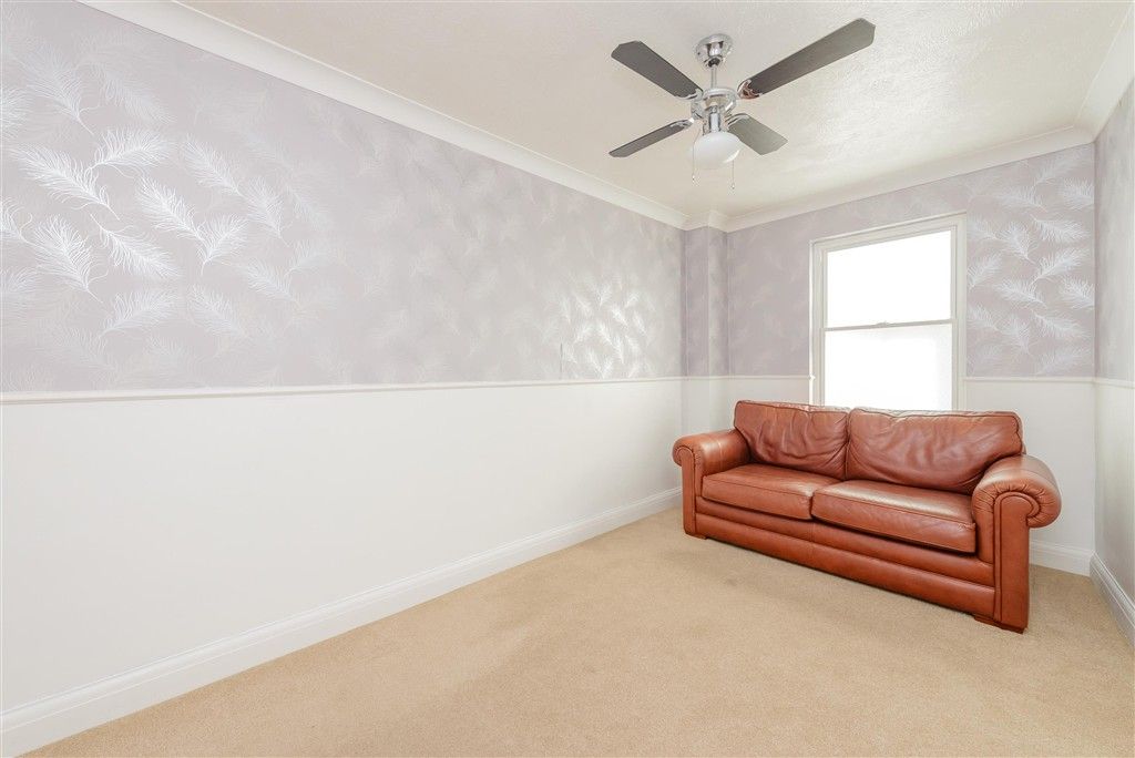 Property photo 3 of 10 Dining Room