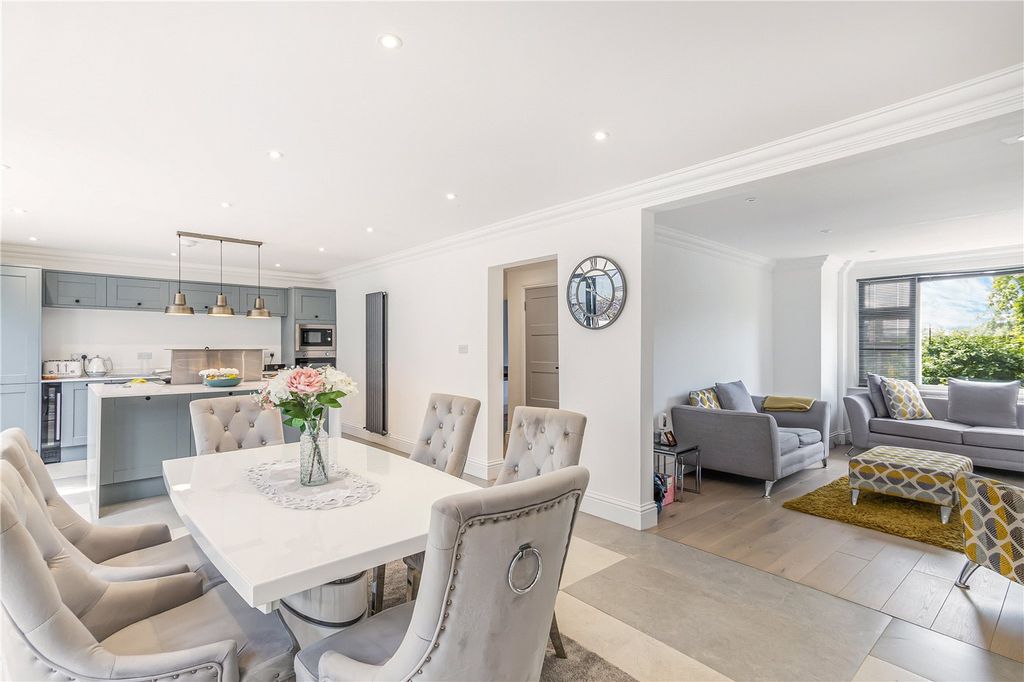 Property photo 1 of 17 Kitchen/Diner P2