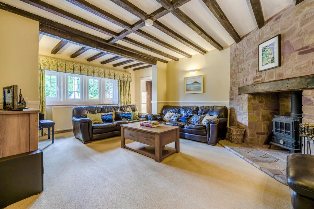 Property photo 3 of 20 8691415-Interior23