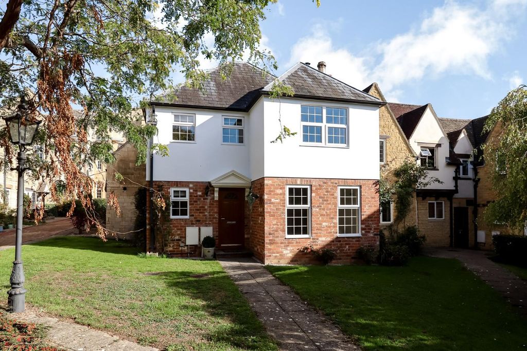 Property photo 1 of 23 Front G.Jpg