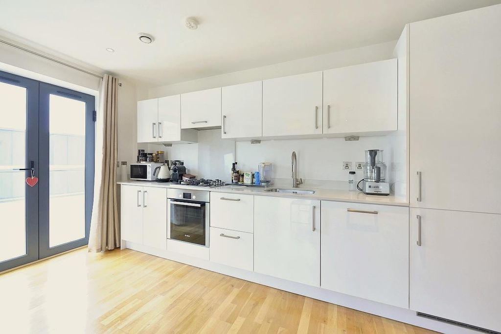 Property photo 3 of 8 Kitchen_.Jpg