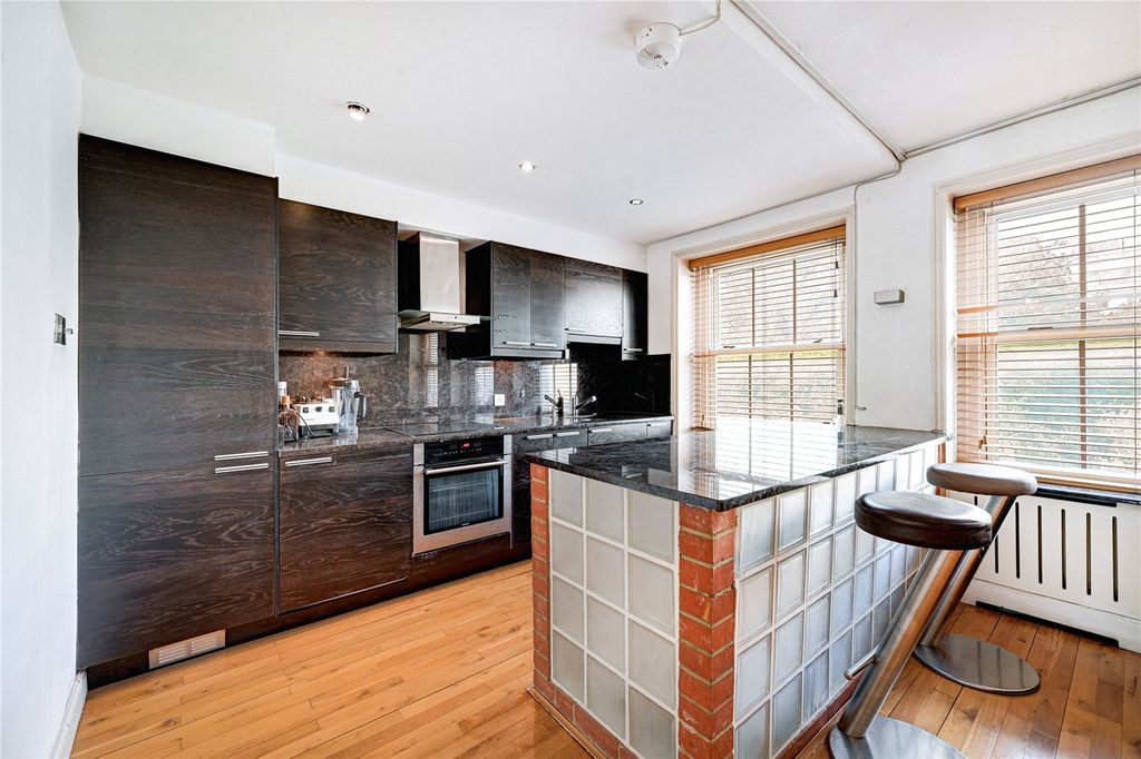 Property photo 2 of 14 Picture No. 02