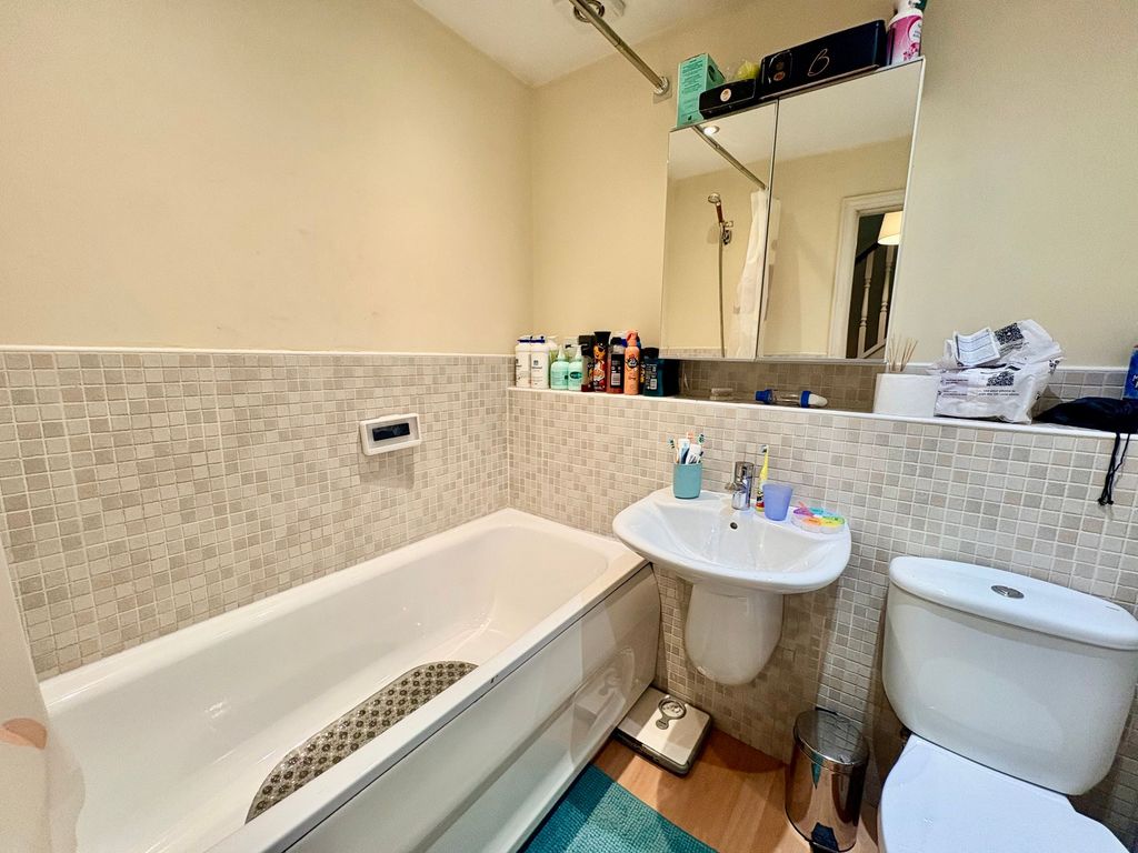 Property photo 3 of 5