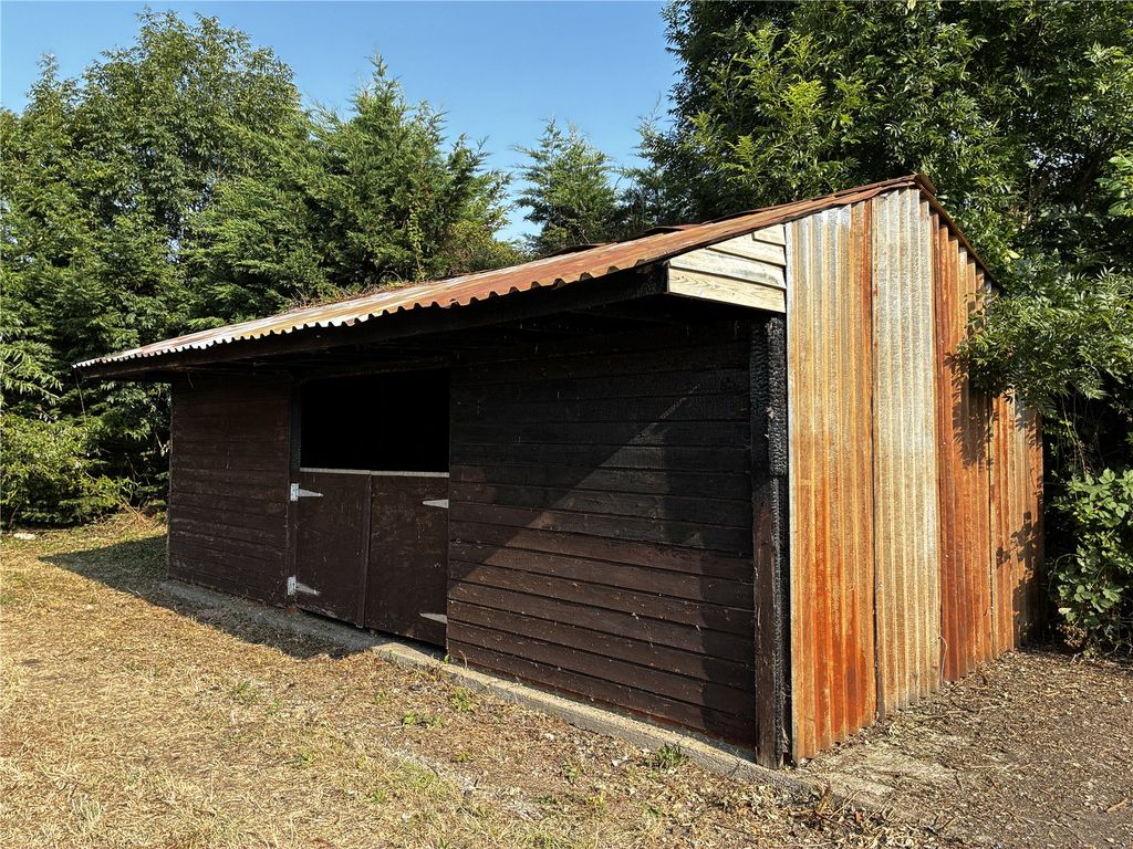 Property photo 3 of 6 Picture No. 01