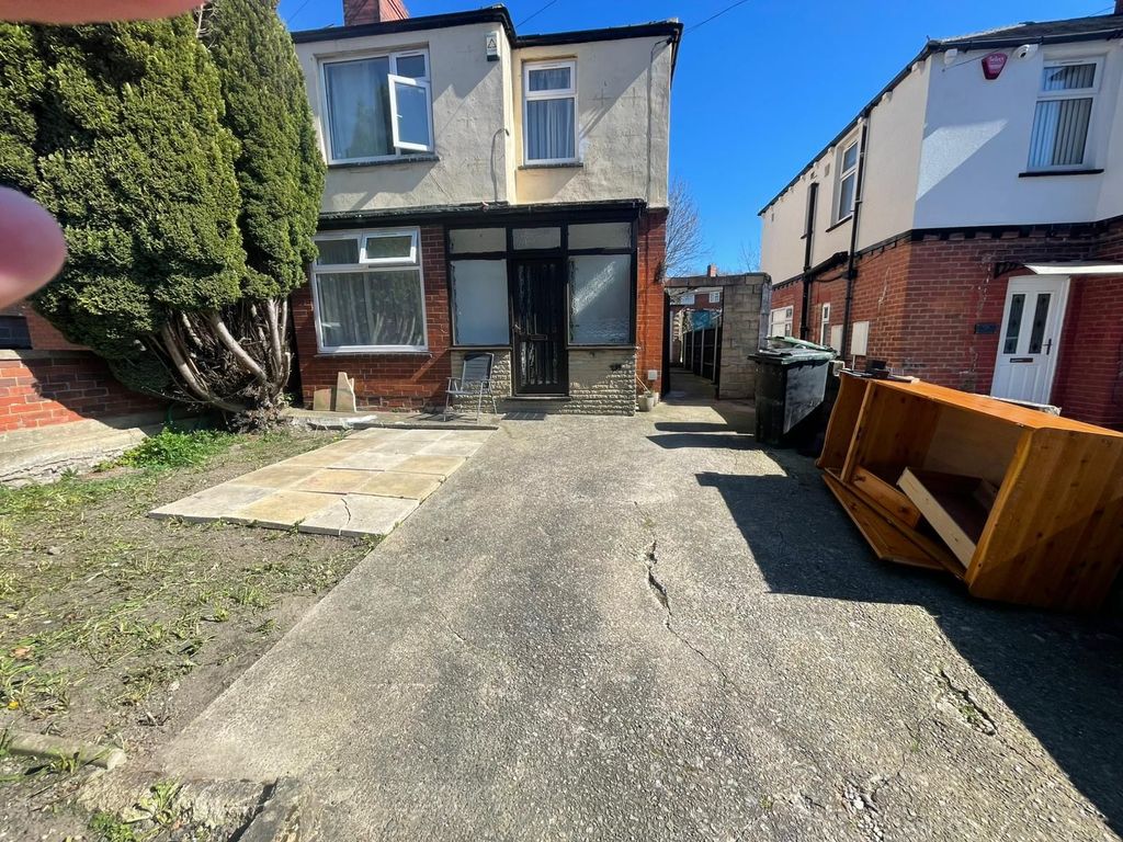 Property photo 1 of 3