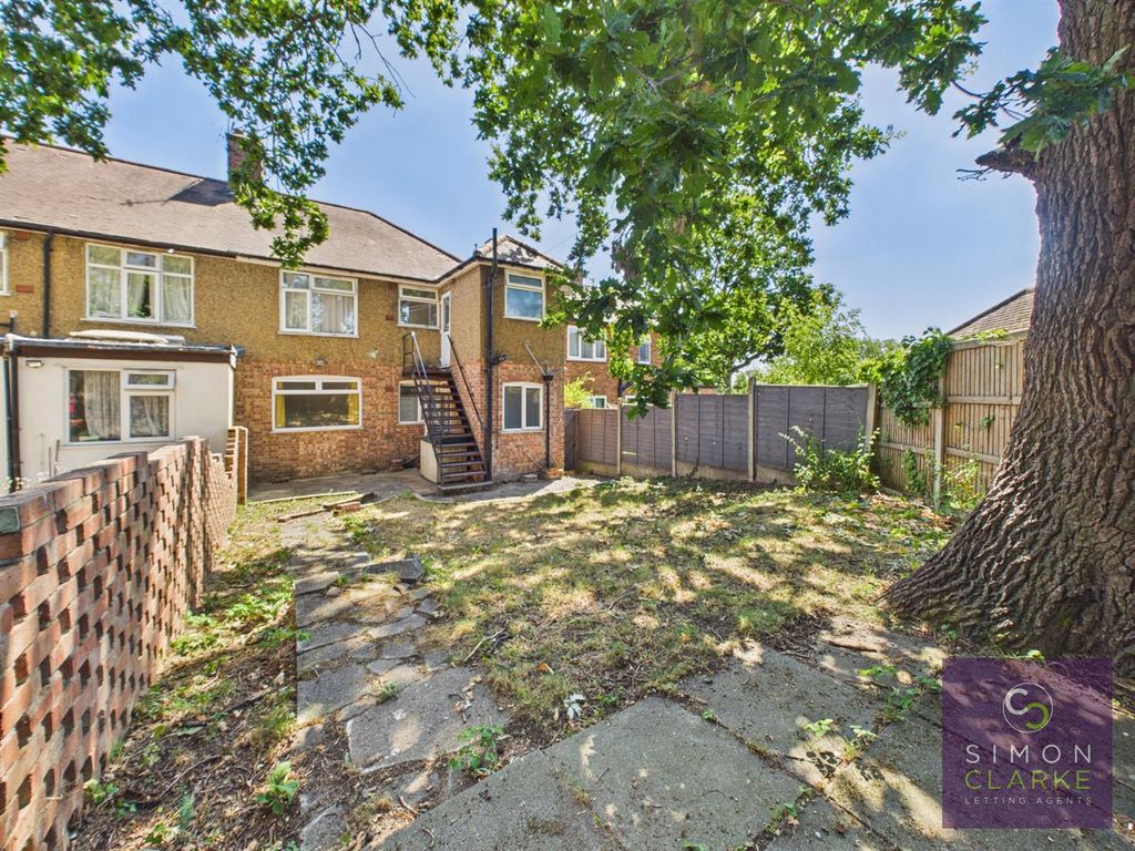 Property photo 3 of 8 Cam05425G0-Pr0148-Still016.Jpg