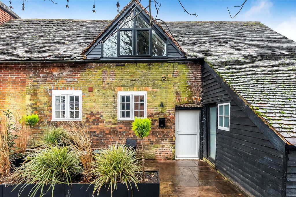 Property photo 1 of 28 Entrance