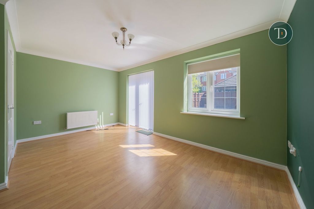 Property photo 3 of 33