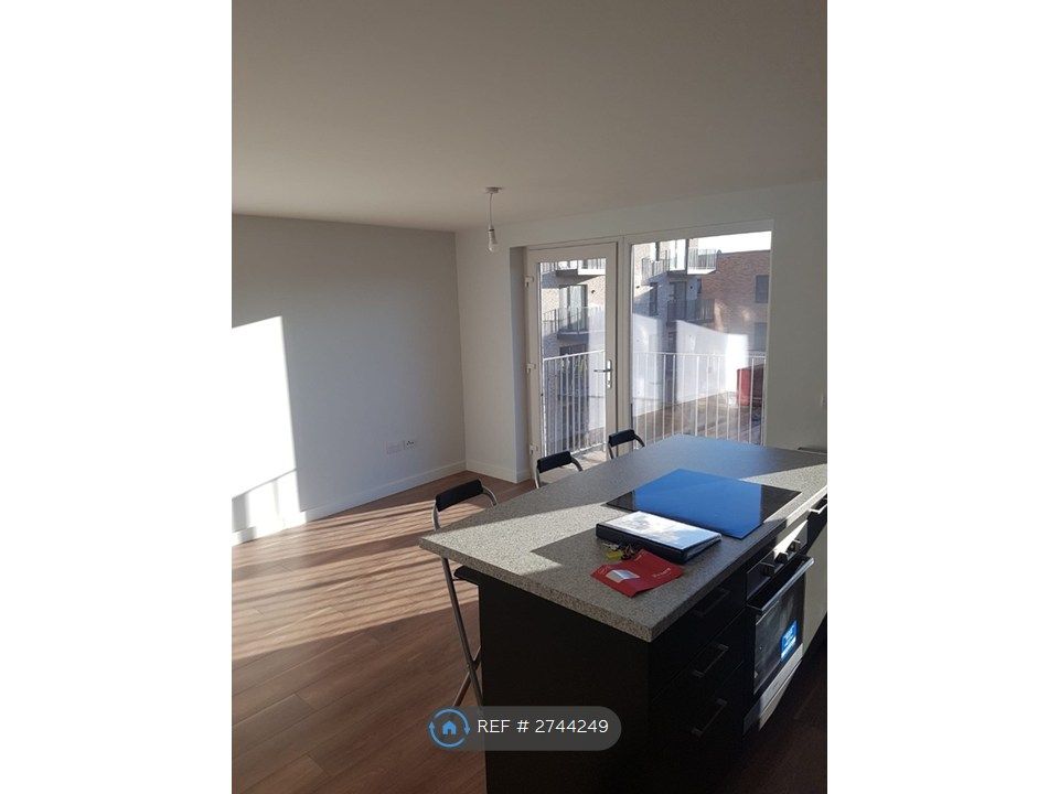 Property photo 3 of 14