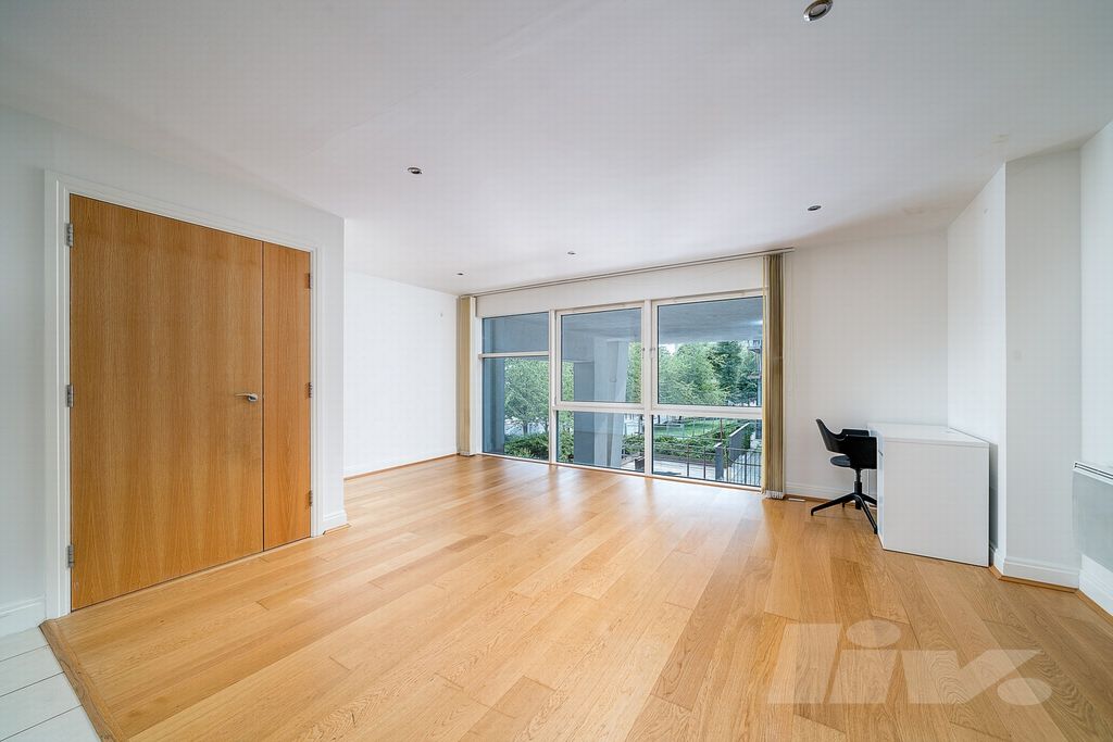 Property photo 2 of 19 Photo 1