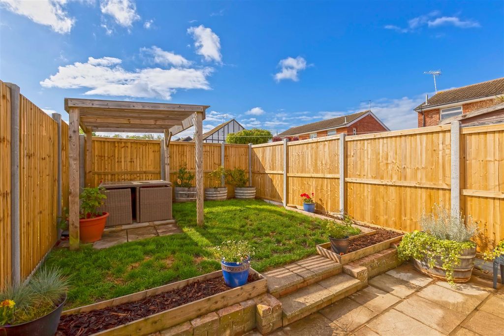 Property photo 3 of 17 Beacon Way_15.Jpg