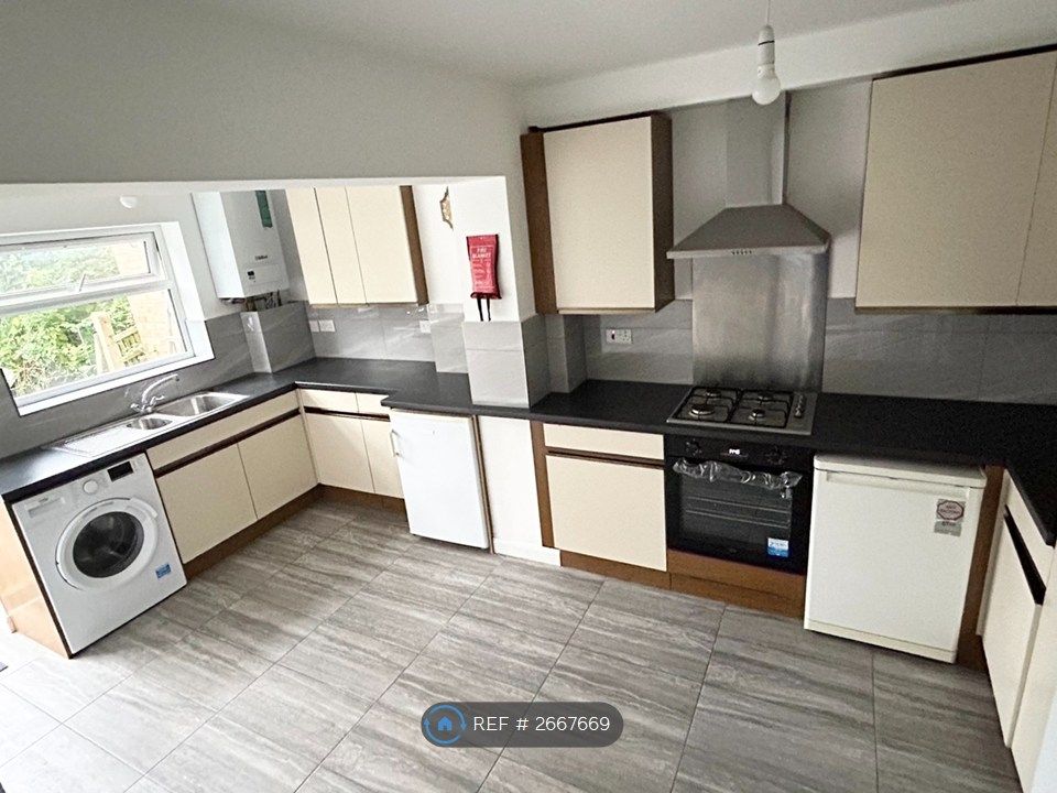 Property photo 1 of 19 Kitchen Angle 1